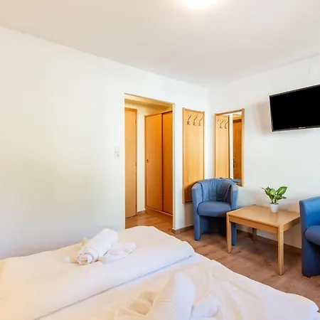 Flat Near Slopes, Cleaning Included 아파트
