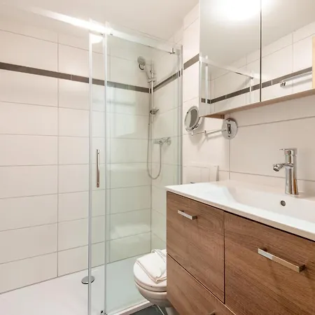 Flat Near Slopes, Cleaning Included 아파트 *