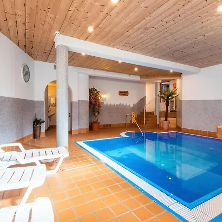 Flat Near Slopes, Cleaning Included * אובראו